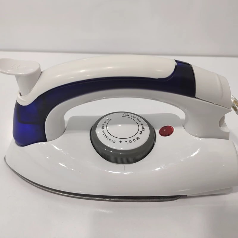 اتو لباس مسافرتی دسته تاشو HT-258B